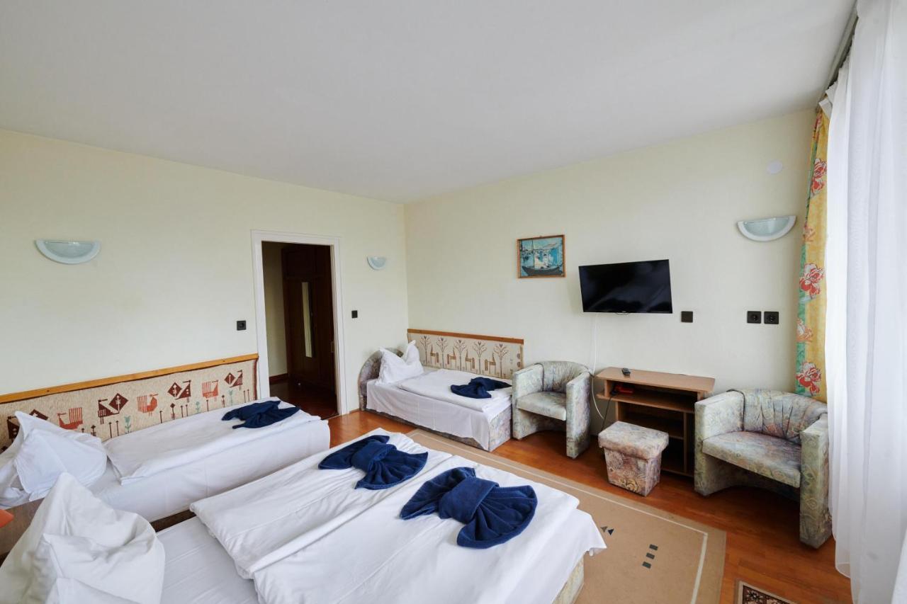 Hotel Retro Lido - Vonyarcvashegy Zewnętrze zdjęcie