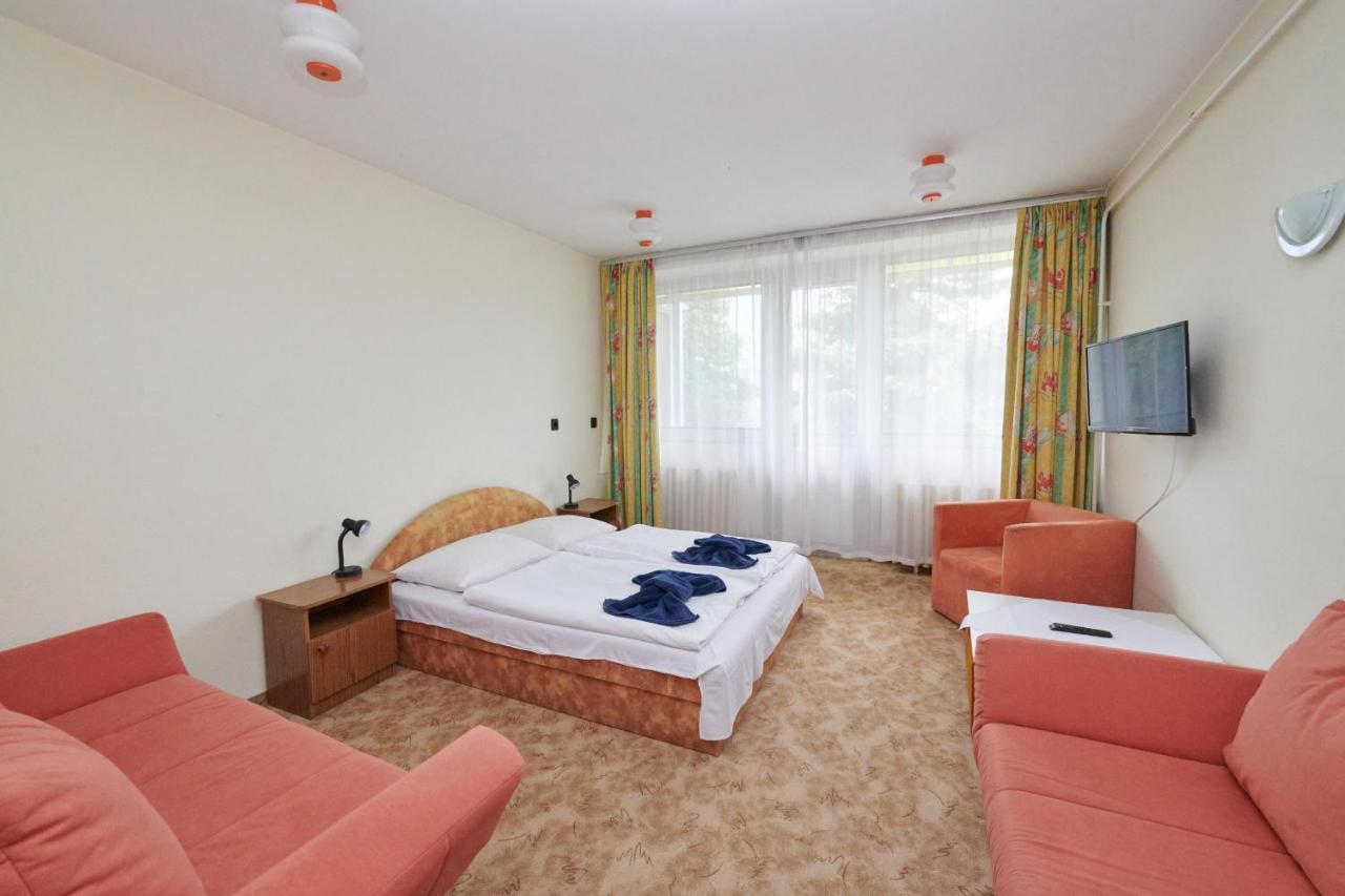 Hotel Retro Lido - Vonyarcvashegy Zewnętrze zdjęcie