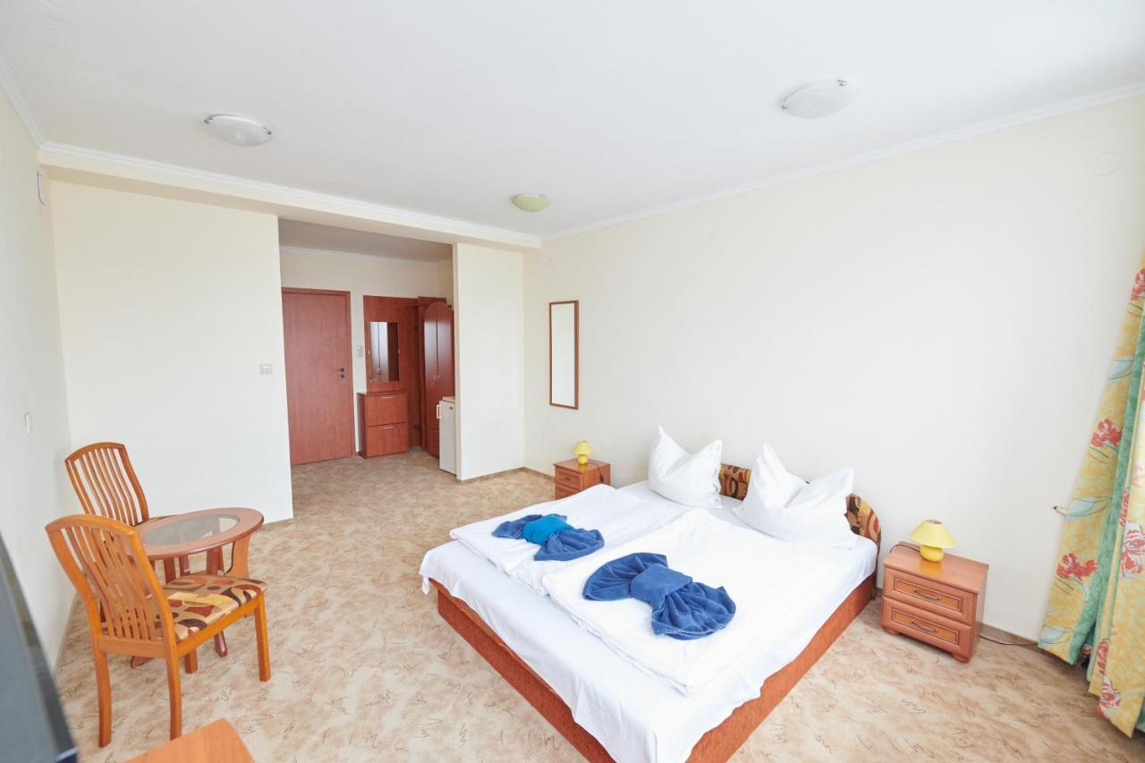Hotel Retro Lido - Vonyarcvashegy Zewnętrze zdjęcie