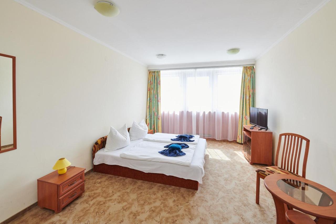 Hotel Retro Lido - Vonyarcvashegy Zewnętrze zdjęcie