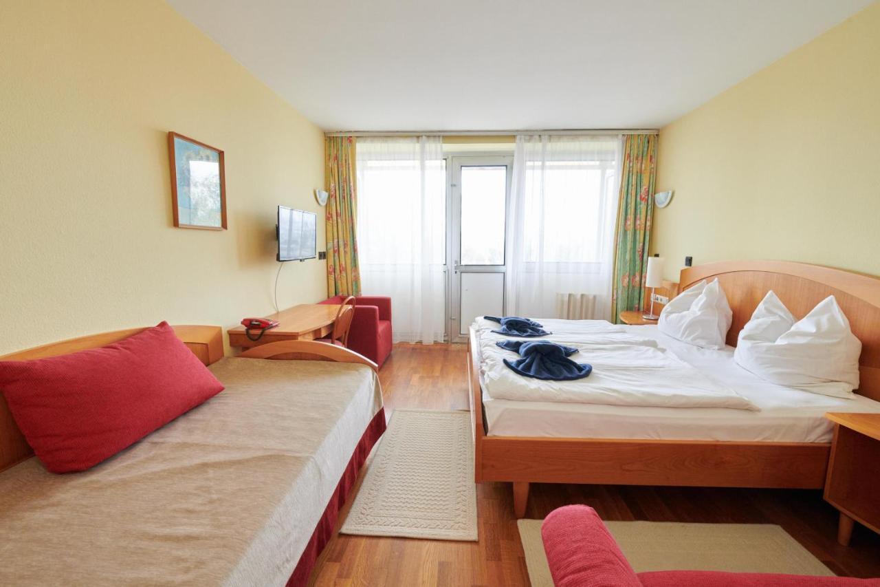 Hotel Retro Lido - Vonyarcvashegy Zewnętrze zdjęcie