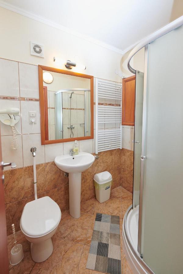 Hotel Retro Lido - Vonyarcvashegy Zewnętrze zdjęcie