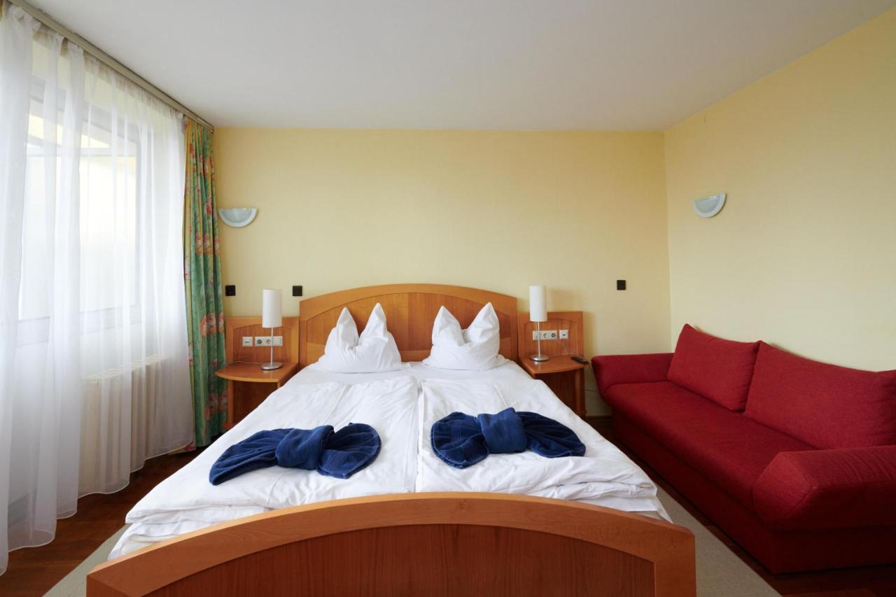 Hotel Retro Lido - Vonyarcvashegy Zewnętrze zdjęcie